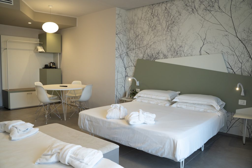 hotel-malavoglia-camere-camera-deluxe-003